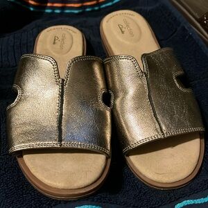 Clark’s slides, excellent condition